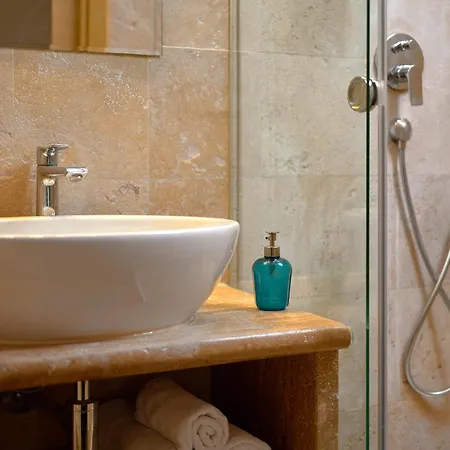 Split Old Town Luxury Rooms בית הארחה