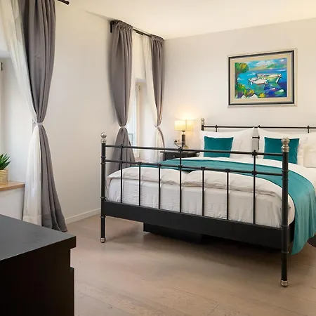 בית הארחה Split Old Town Luxury Rooms ספליט