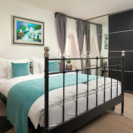 Split Old Town Luxury Rooms בית הארחה 3*